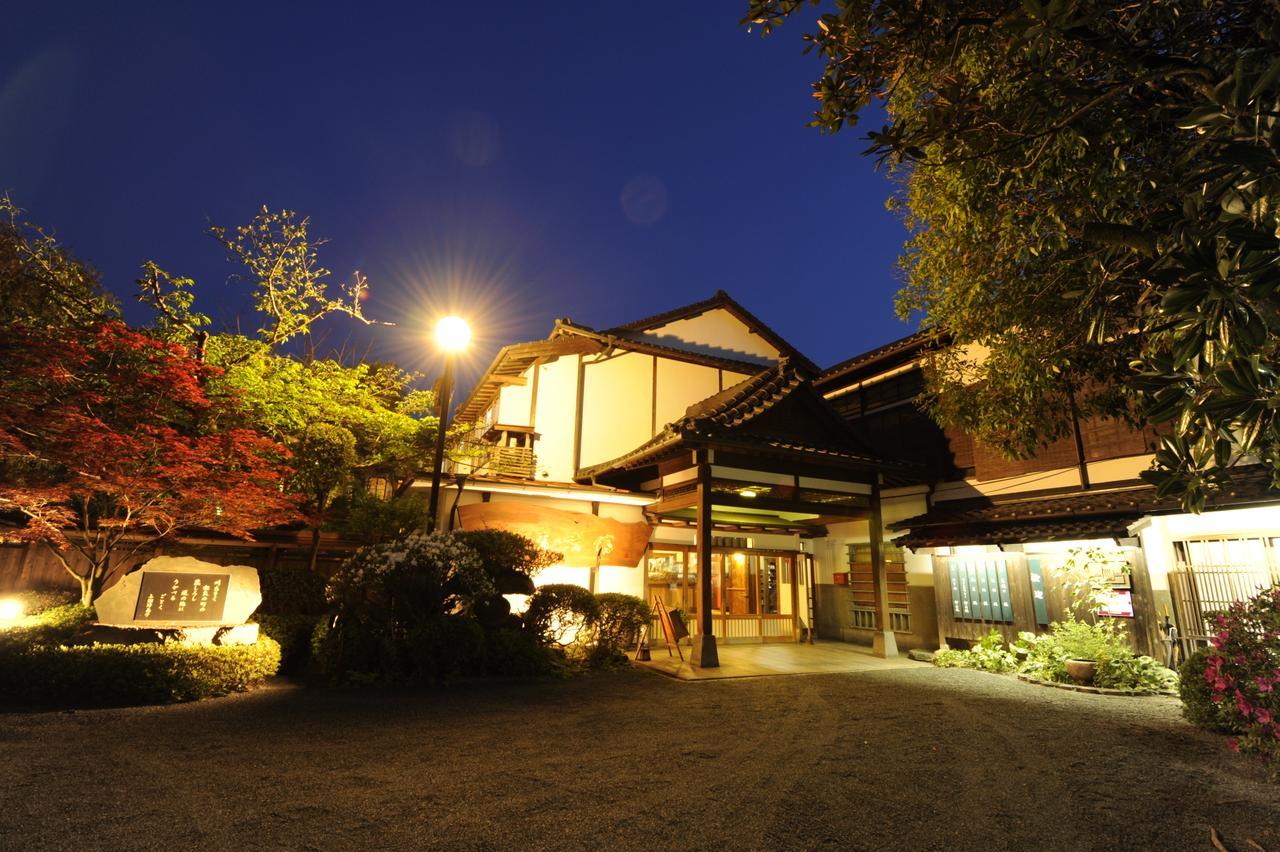 Hitoyoshi Ryokan מראה חיצוני תמונה